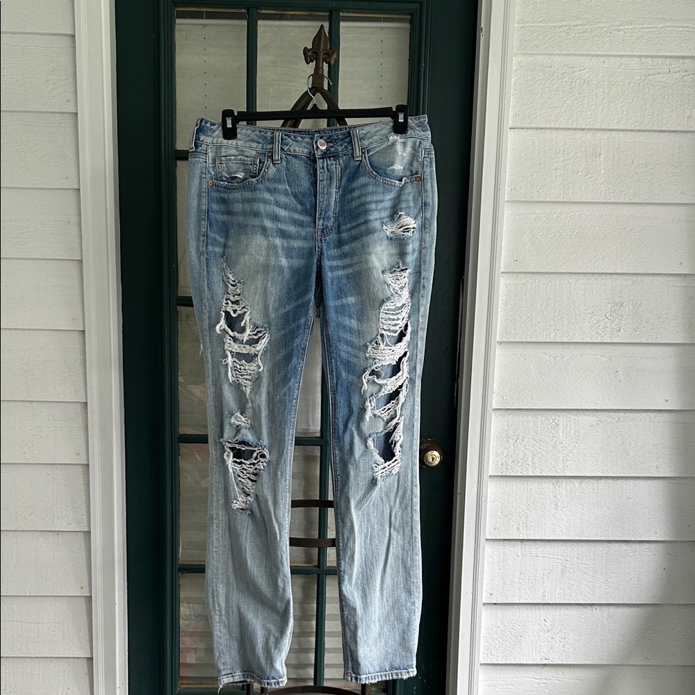 American Eagle Button Fly Light Wash Distressed Boyfriend Jeans 12 X long